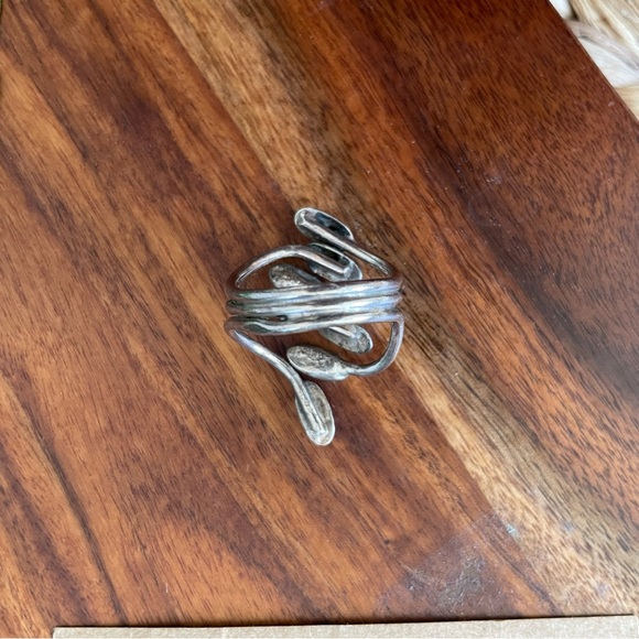 Sterling Silver Abstract Metal Ring size 8 - Picture 3 of 4